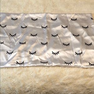 Sephora Silk Eyelash pillow case